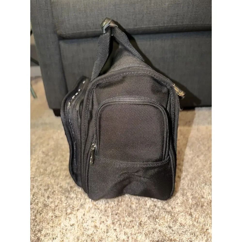 TravelPro Platinum 3 Cabin Tote Duffle Carry On Bag Weekender Shoulder Bag Black